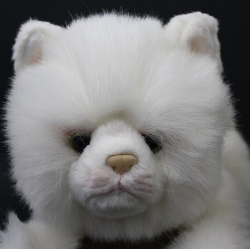 Vintage Yomiko Classics Persian Cat Plush, White with Green Eyes - Picture 4 of 7